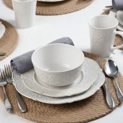 Abby White 16 Piece Dinnerware Set, Service for 4