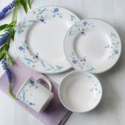 April Set of 4 Mugs
