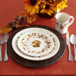Autumn Berry™ 16 Piece Dinnerware Set, Service for 4
