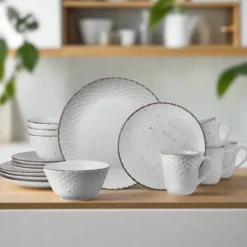 Bumble Bee White 16 Piece Dinnerware Set, Service for 4
