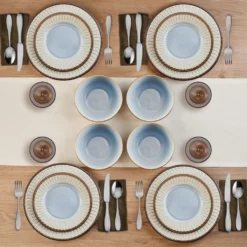 Clara 12 Piece Dinnerware Set, Service for 4