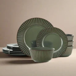 Dannie Green 12 Piece Dinnerware Set, Service for 4