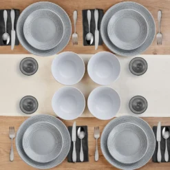 Felicity 12 Piece Dinnerware Set, Service for 4