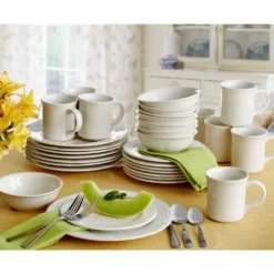 Filigree® Dinnerware Set