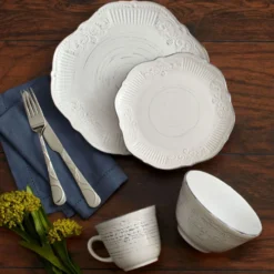 Isabella Gray 16 Piece Dinnerware Set, Service for 4
