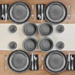 Noah 12 Piece Dinnerware Set, Service for 4