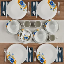 Rhea 16 Piece Dinnerware Set, Service for 4
