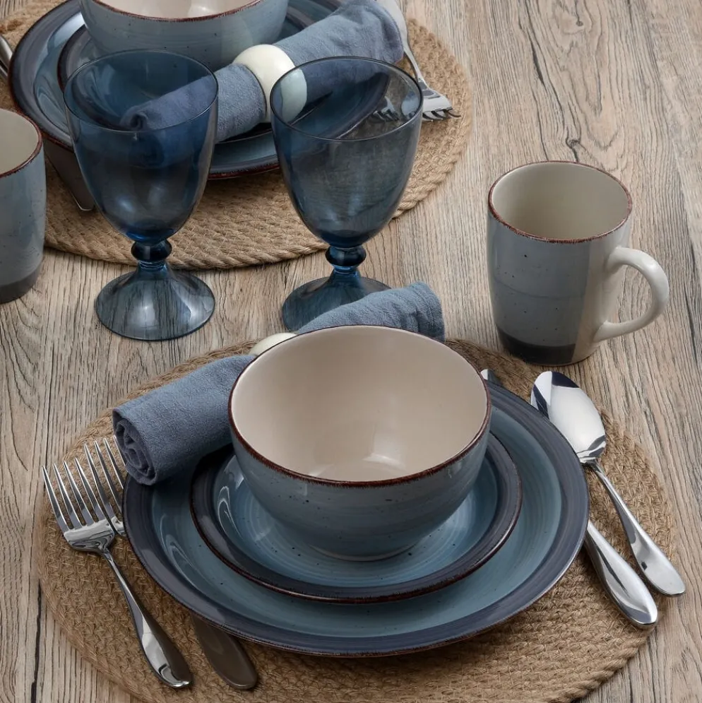 Sadie Blue 16 Piece Dinnerware Set, Service for 4
