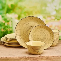 Trellis Sunflower 12 Piece Dinnerware Set, Service for 4