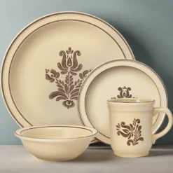 Village 16 Piece Dinnerware Set, Service for 4