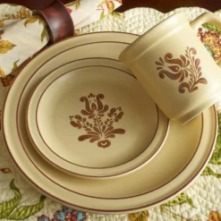 Village Set of 4 Salad Plates