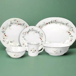 Winterberry® Service for 8 with Serveware