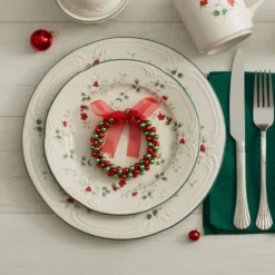 Winterberry® Set of 4 Salad Plates